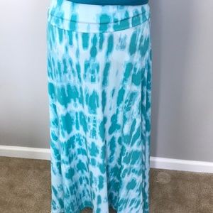 LuLaRoe Maxi Tie Dye 😍